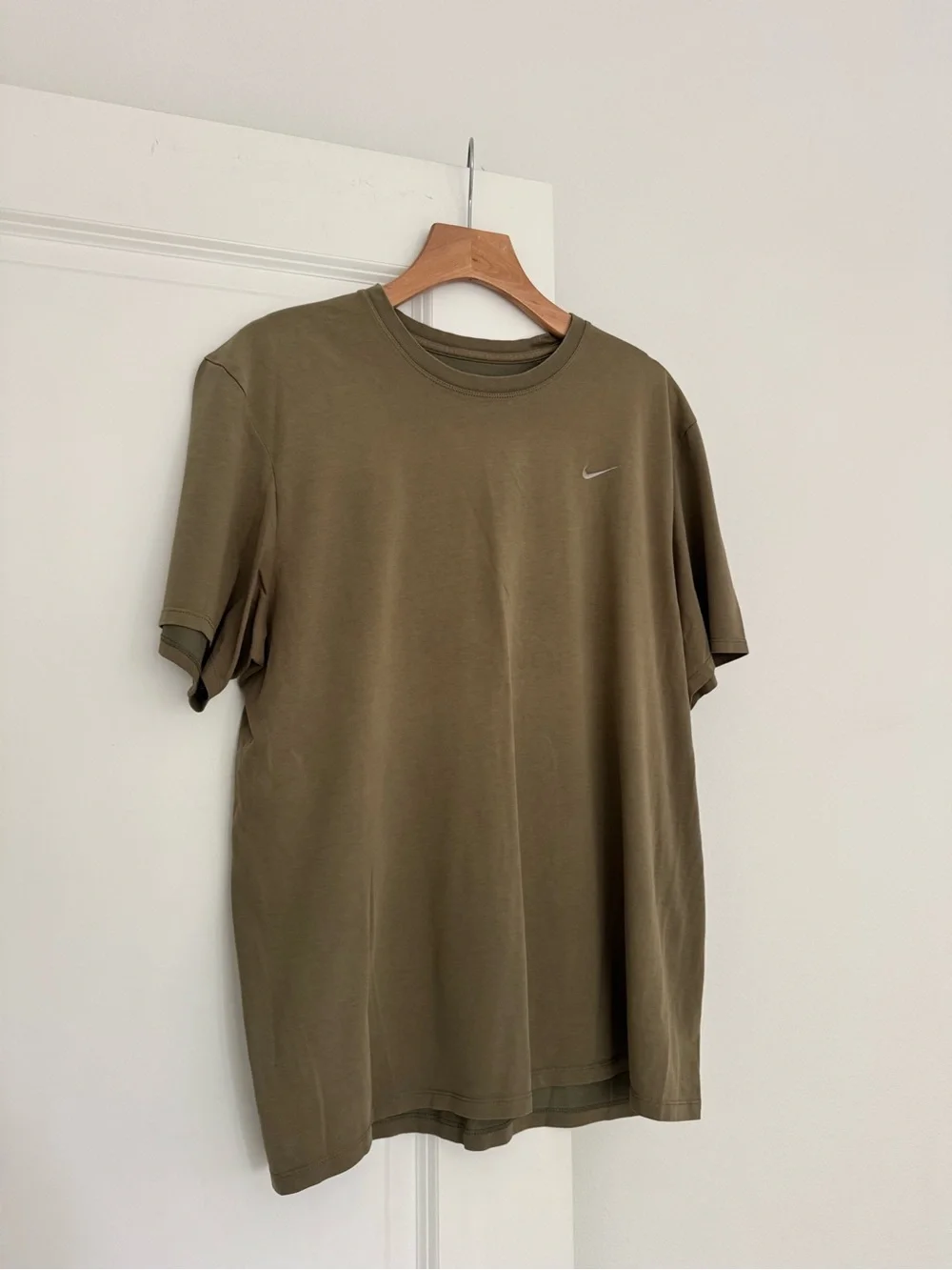 Nike Men's Olive Green Athletic crewneck T-Shirt top size XL